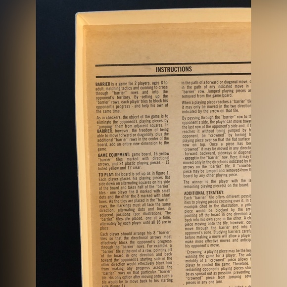 ALADDIN BARRIER BOARD GAME - VINTAGE - GAME OF TACTICAL MOMENTUM - Picture 9 of 13